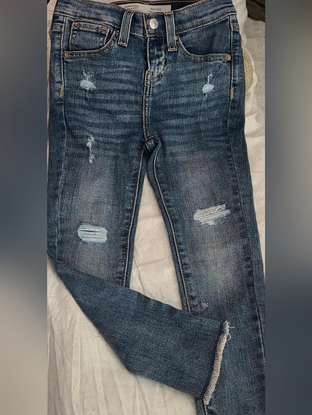 Signature by Levi Strauss Distressed Indigo Skinny Jeans For Kids Never Worn